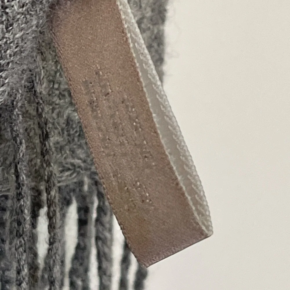 Nordstrom Gray 100% Cashmere Scarf - Picture 4 of 6